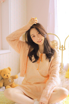 年轻妈妈的