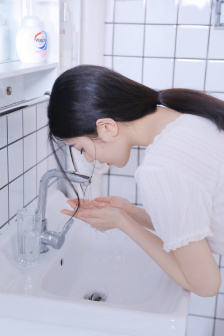 国产99久久久国产精品潘金莲