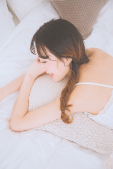 年轻妈妈的